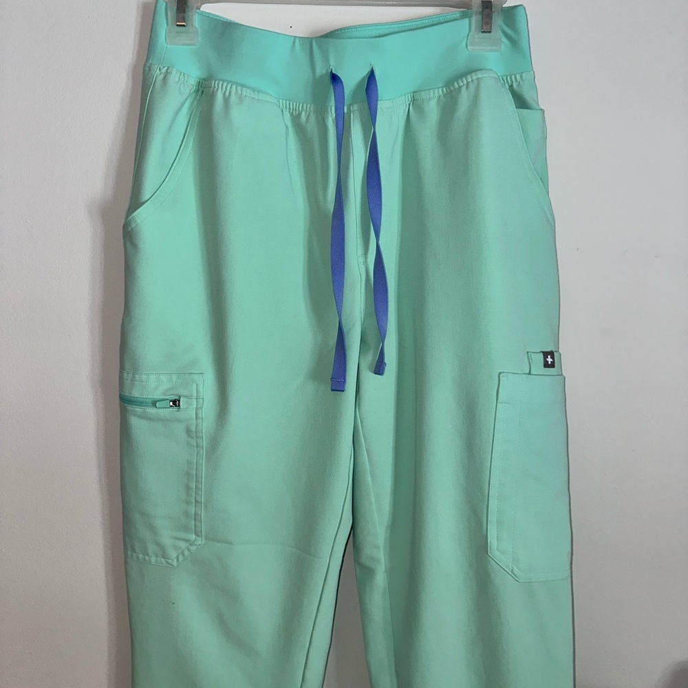 FIGS Yola High Wasited Skinny Scrub Pant